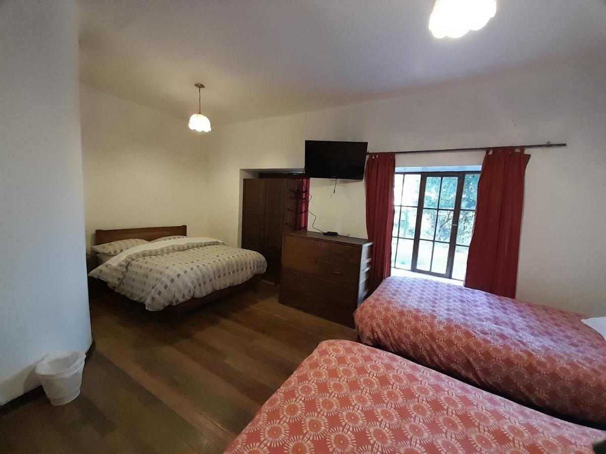 Bed & Breakfast Casa Jardines De Jeyu 2*